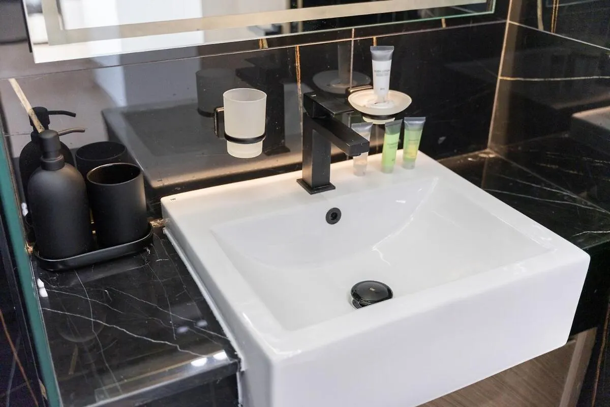 Cozy 1-Bedroom Apartment Perfect For 4 In Jvc Dubai